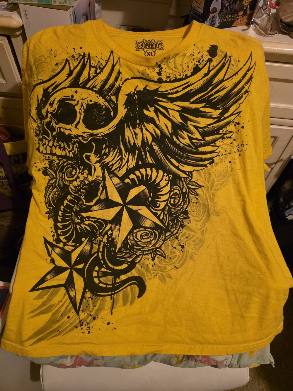 XL Yellow Graphic Skull & Wings Short Sleeve Tee